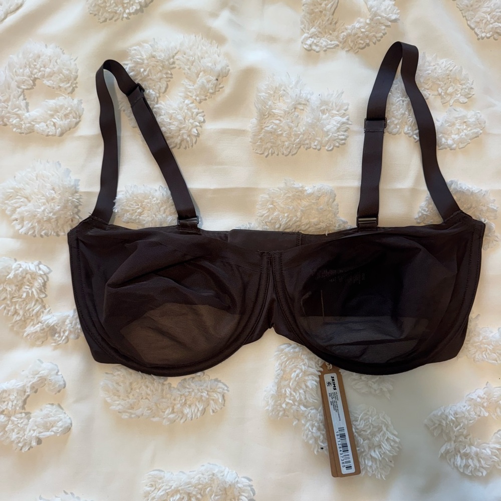 SKIMS NO SHOW UNLINED BALCONETTE BRA | ESPRESSO / 36DD